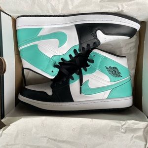 Air Jordan 1 Mid Tropical Twist Size 12 Mens - NEVER WORN - New In Box w/ paper
